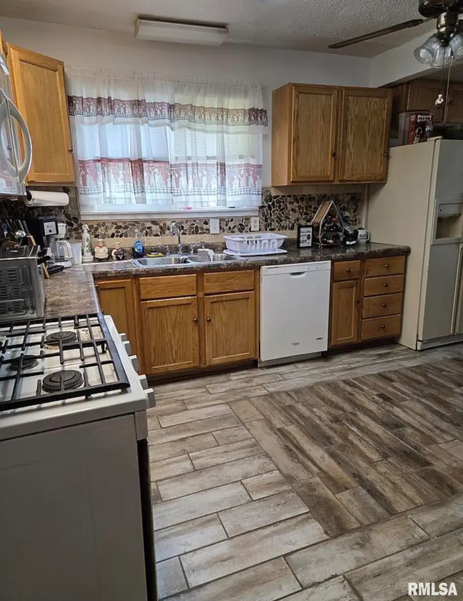2800 S 13th Street, Springfield, IL 62703 - #3