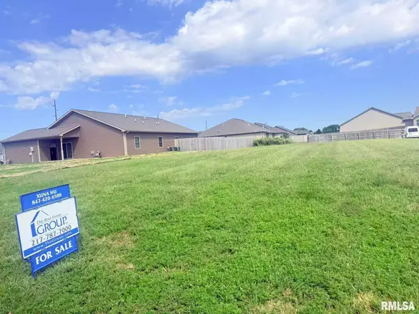 4301-4303 Westgate Drive, Springfield, IL 62711