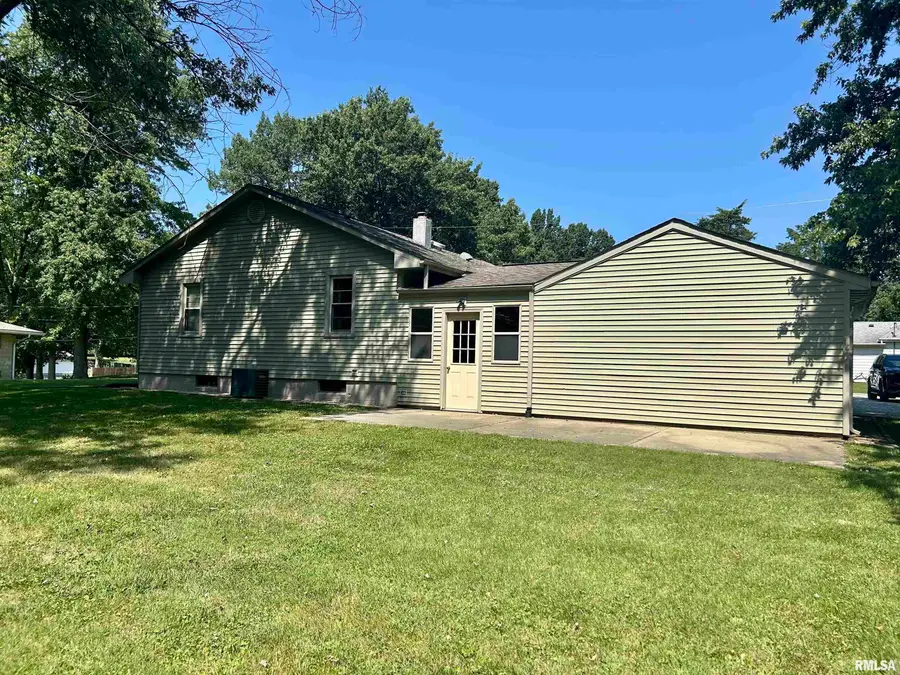 1300 E Franklin Street, Taylorville, IL 62568 - #3