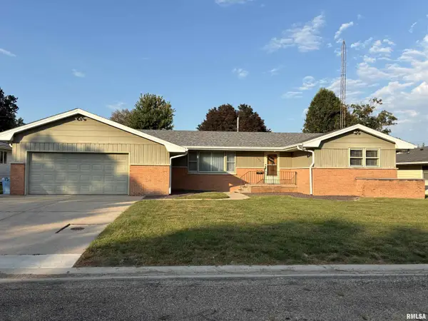 160 Half Moon Street, Lincoln, IL 62656