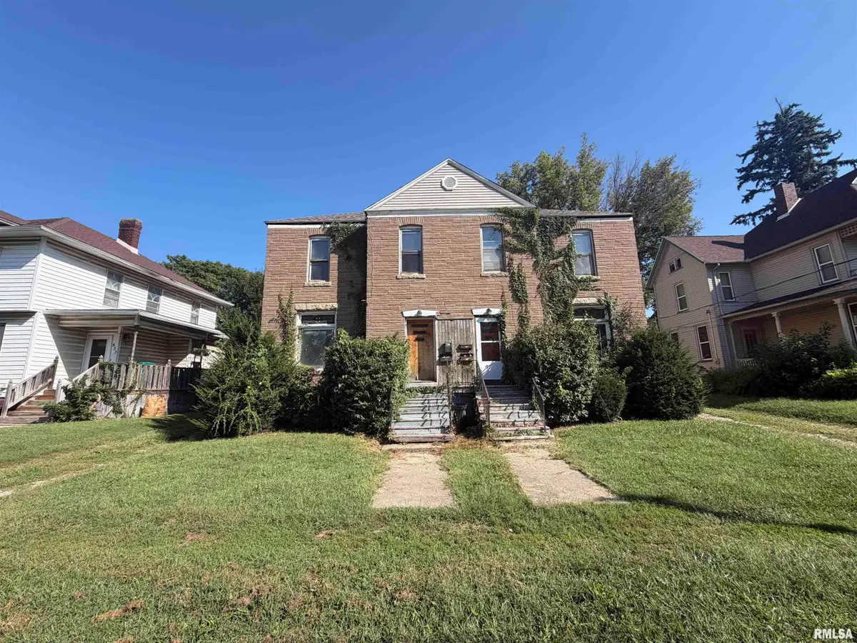 441 E Grove Street, Galesburg, IL 61401 - #1