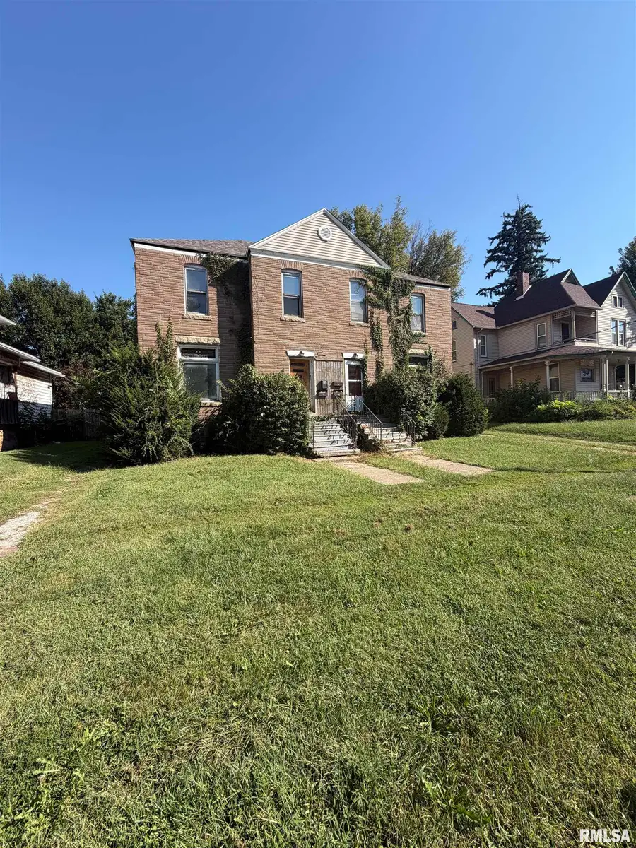 441 E Grove Street, Galesburg, IL 61401 - #2