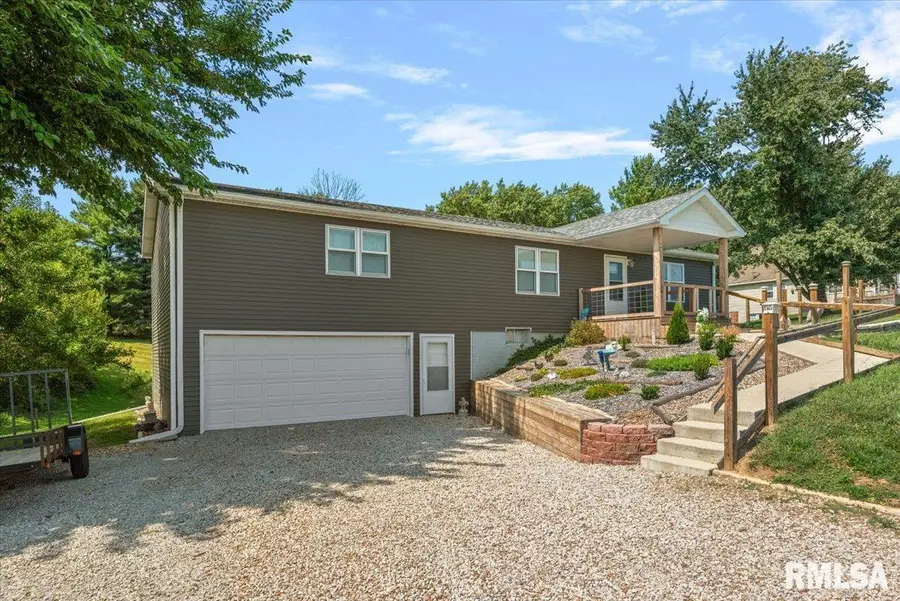 1607 Vineyard Hills Road, Petersburg, IL 62675 - #3