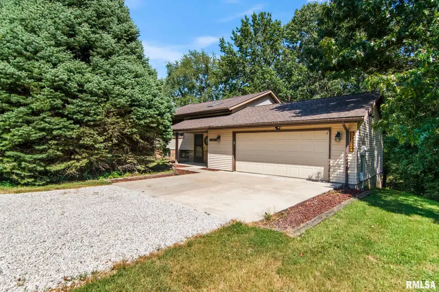 13824 Linn Drive, Athens, IL 62613 - #2