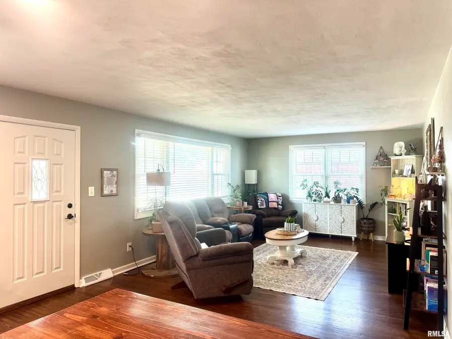 3721 Queen Anne Avenue, Quincy, IL 62305-4753 - #2