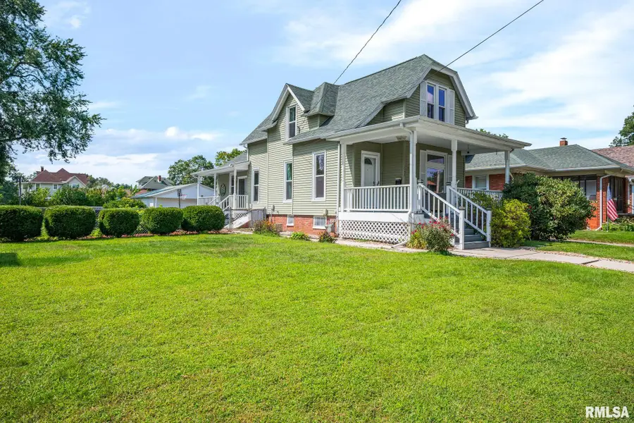 1048 Beecher Avenue, Galesburg, IL 61401 - #3
