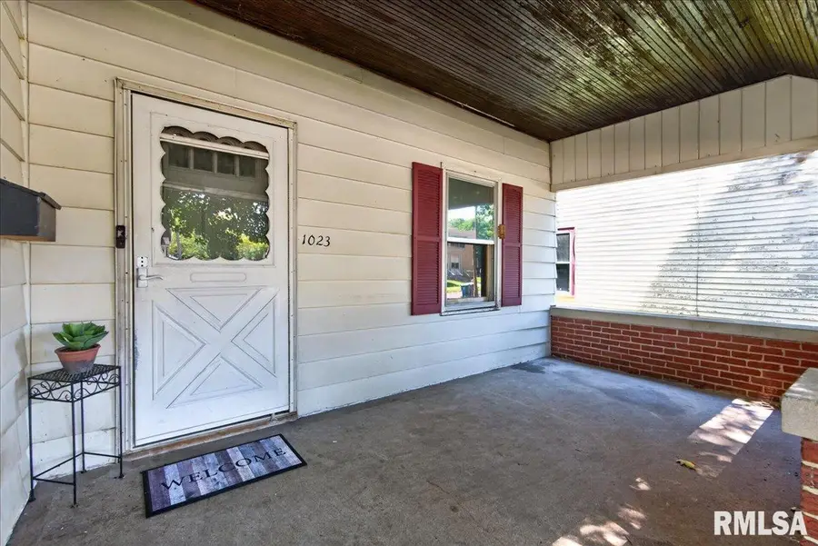 1023 Governor Street, Springfield, IL 62704 - #3