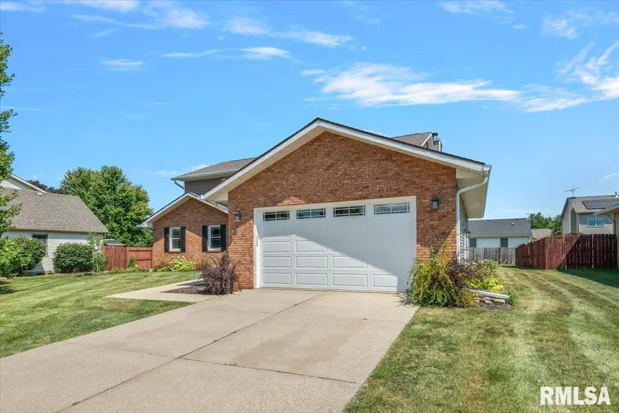 3220 Red Bud Lane, Springfield, IL 62712-8946 - #3