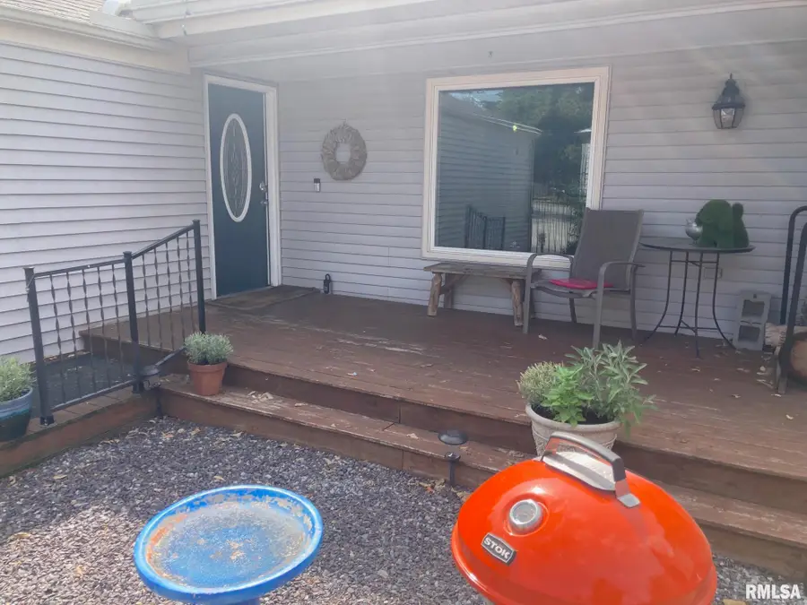 82 Country Place, Springfield, IL 62703 - #3