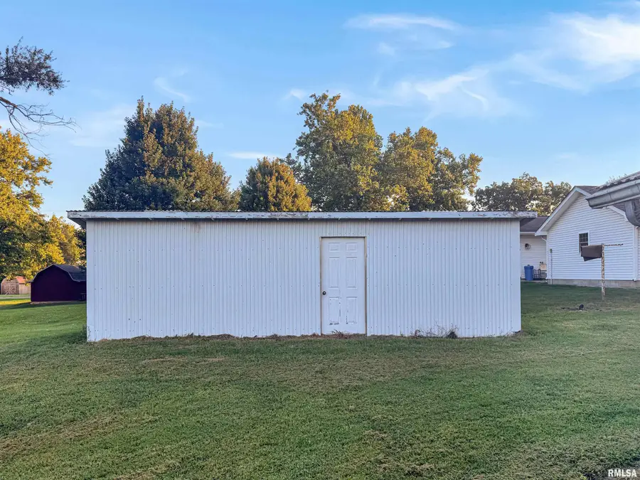 109 W 2nd Street, Versailles, IL 62378 - #3