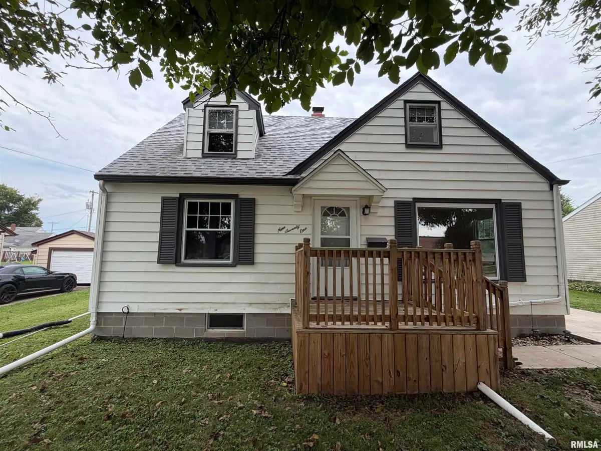 971 S Farnham Street, Galesburg, IL 61401 - #1