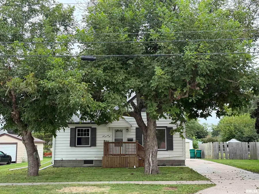 971 S Farnham Street, Galesburg, IL 61401 - #2