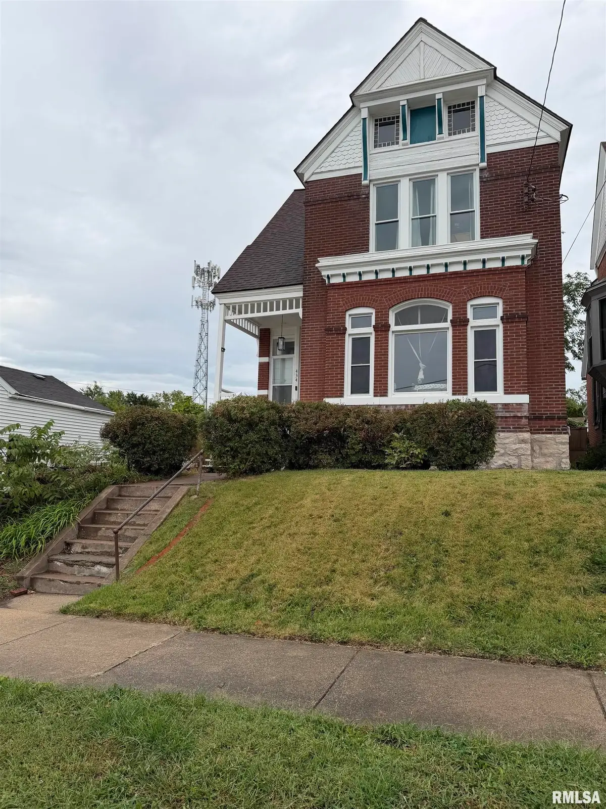434 N 5th Street, Quincy, IL 62301 - #1