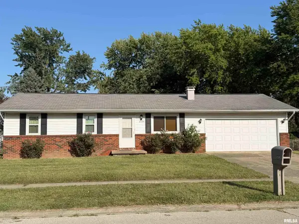 2104 Scarbrough Road, Springfield, IL 62702