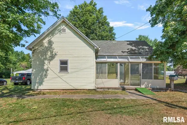 1409 E Main Cross Street, Taylorville, IL 62568