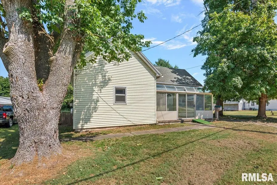 1409 E Main Cross Street, Taylorville, IL 62568 - #3