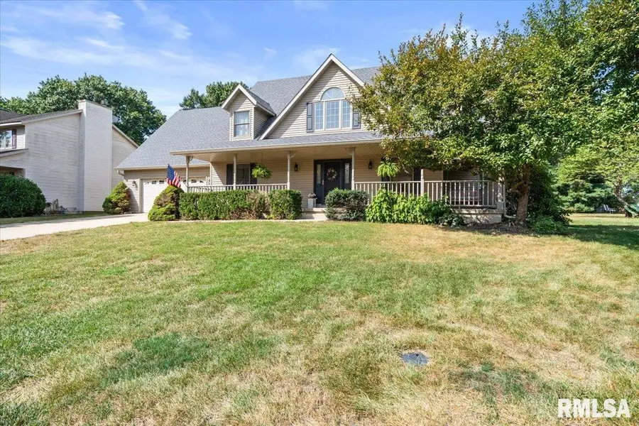 15 Spring Street, Riverton, IL 62561 - #2