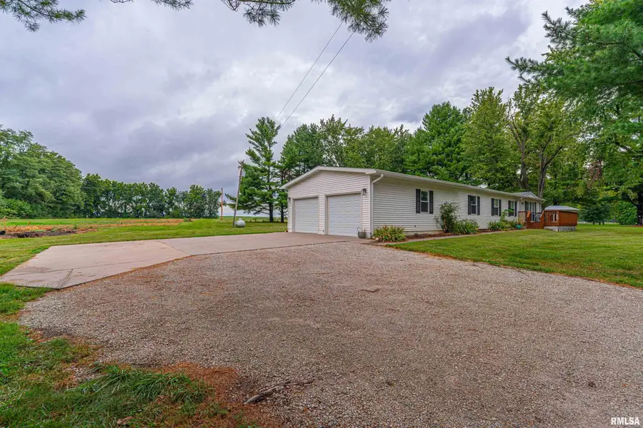 24448 Indian Point Avenue, Athens, IL 62613 - #2