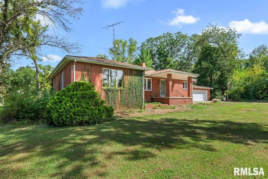 4107 Lincoln Trail, Taylorville, IL 62568 - #3