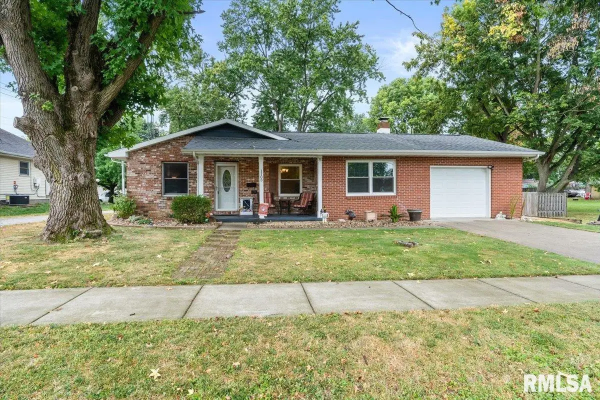 1103 N Noble Street, Virden, IL 62690 - #1
