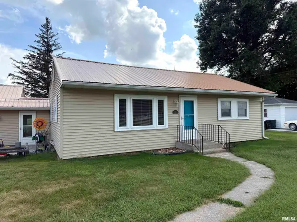 200 Albers Street, Golden, IL 62339
