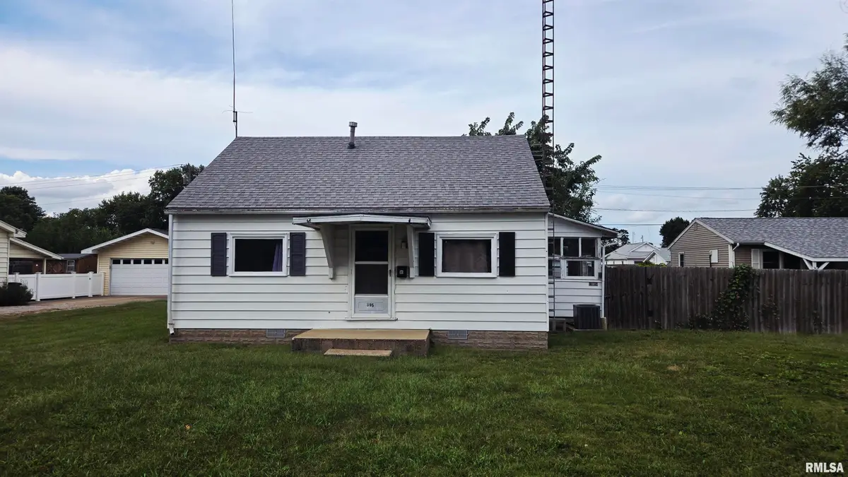 305 South Grand Avenue, Chatham, IL 62629 - #1