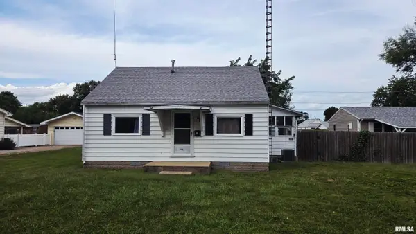 305 South Grand Avenue, Chatham, IL 62629
