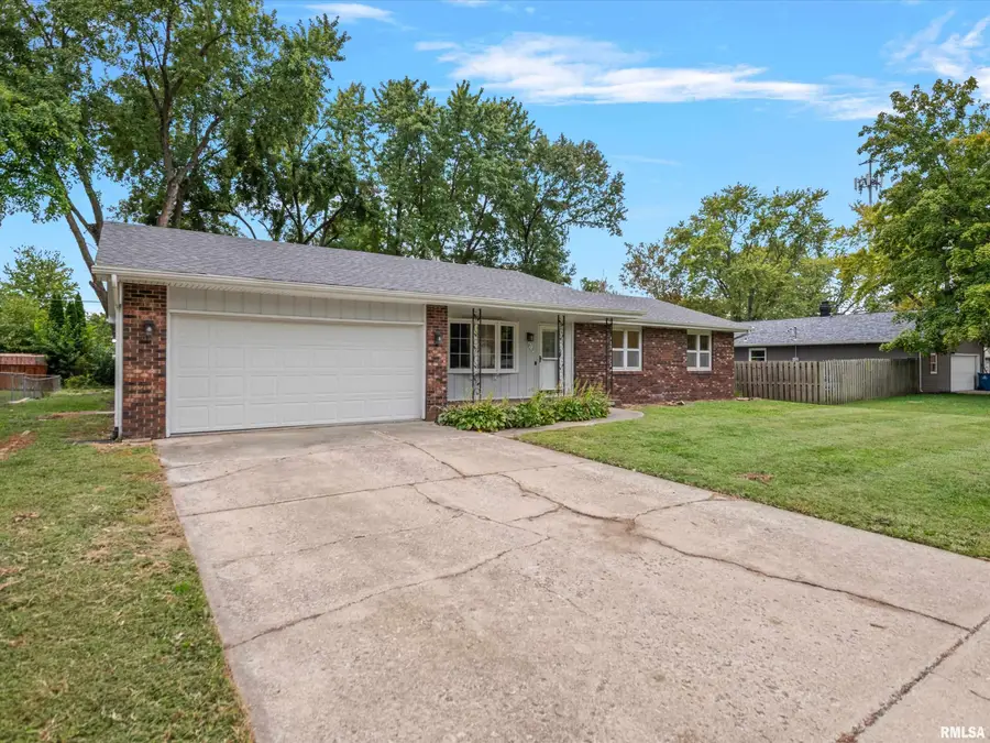 610 Evergreen Drive, Chatham, IL 62629 - #3