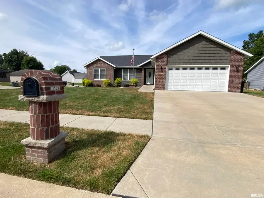 1101 Jesse Scott Drive, Riverton, IL 62561 - #2