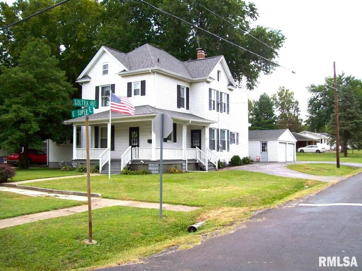 401 E Superior Avenue, Jacksonville, IL 62650 - #1