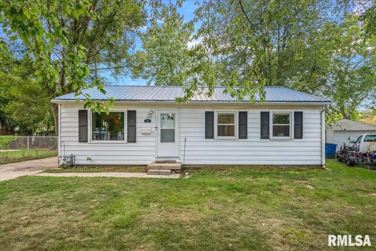 28 Windsor Road, Springfield, IL 62702-0000 - #1