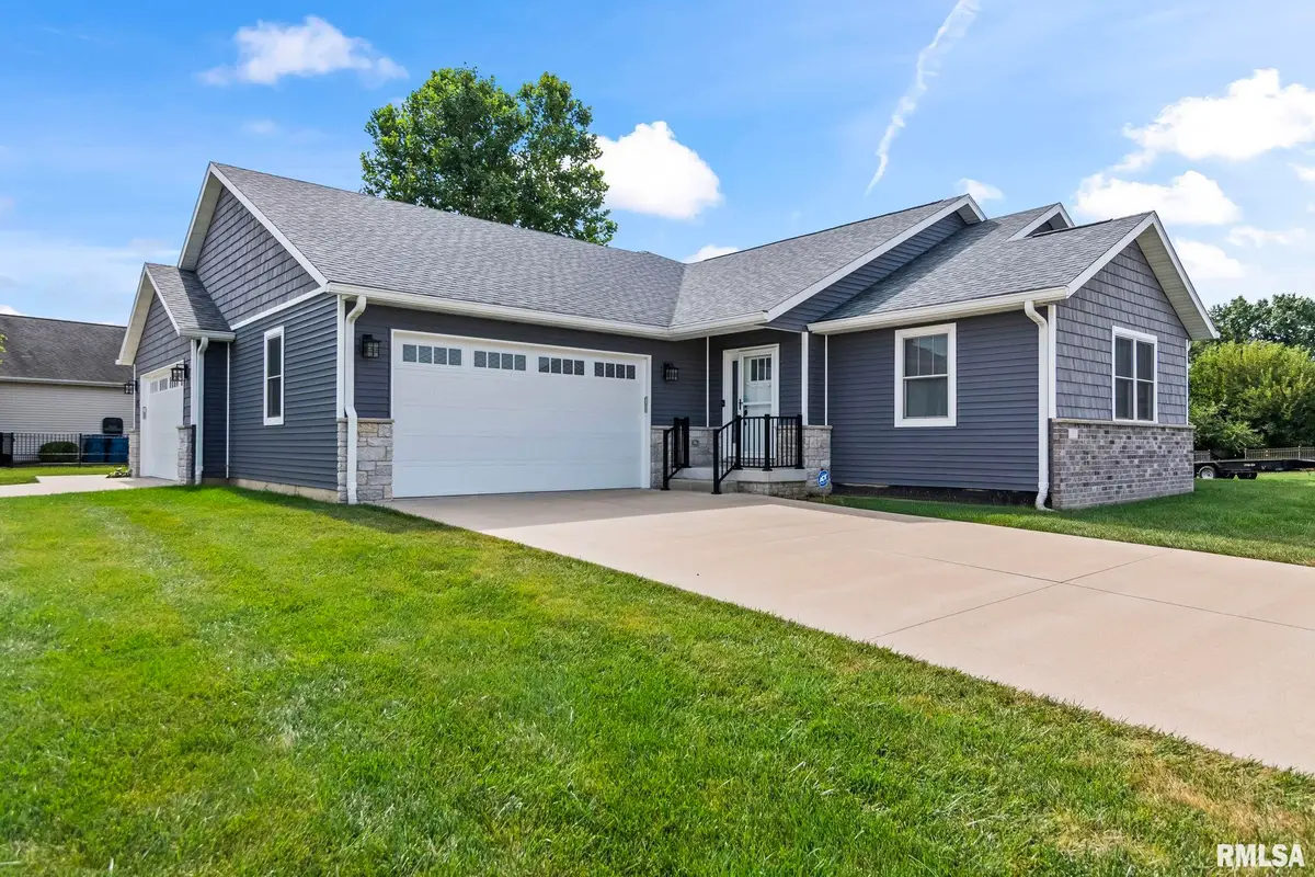 600 Burberry Lane, Rochester, IL 62563 - #1