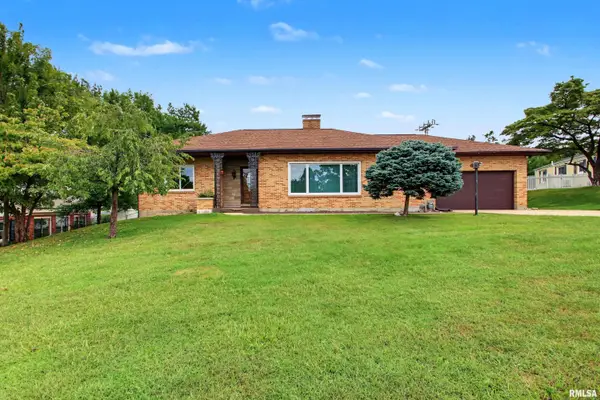 215 Woodlawn Court, Quincy, IL 62301