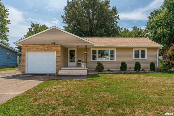 1515 E High Street, Mason City, IL 62664