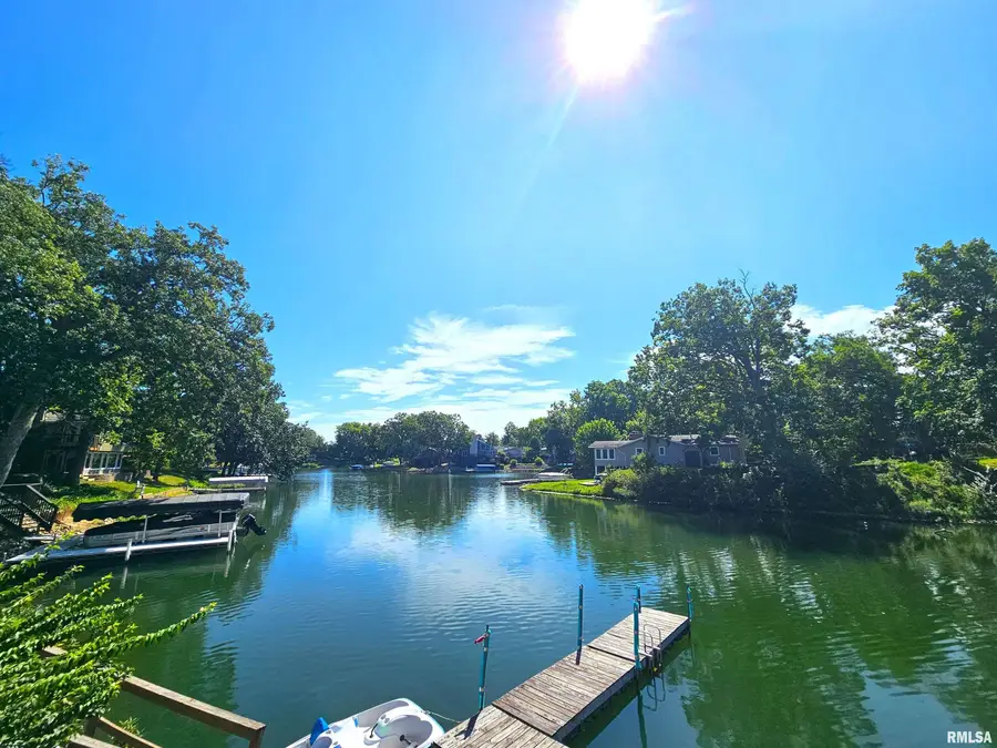 327 Elm Lane, Petersburg, IL 62675 - #3