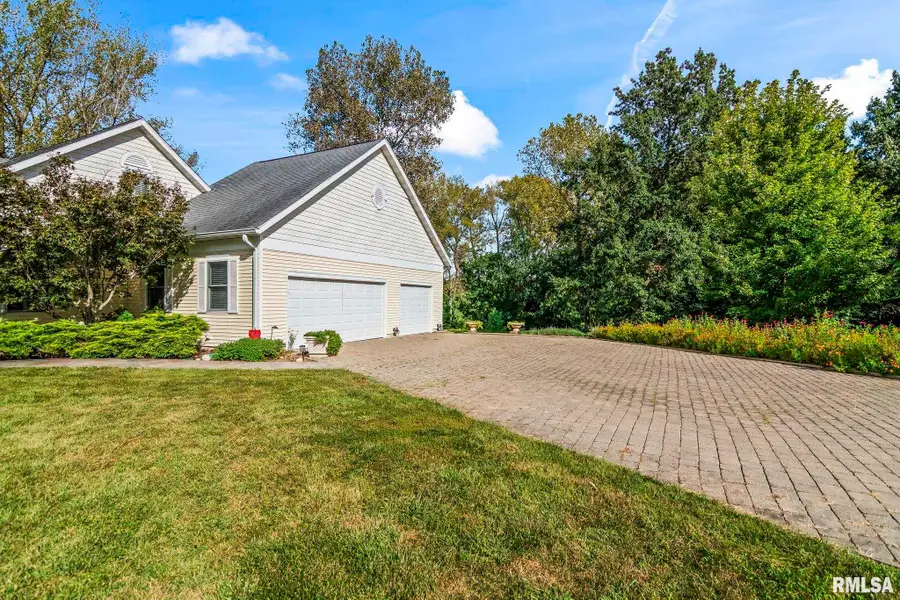24 Marquette Lane, Springfield, IL 62712 - #2