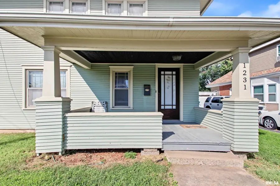 1231 N 12th Street, Quincy, IL 62301 - #3