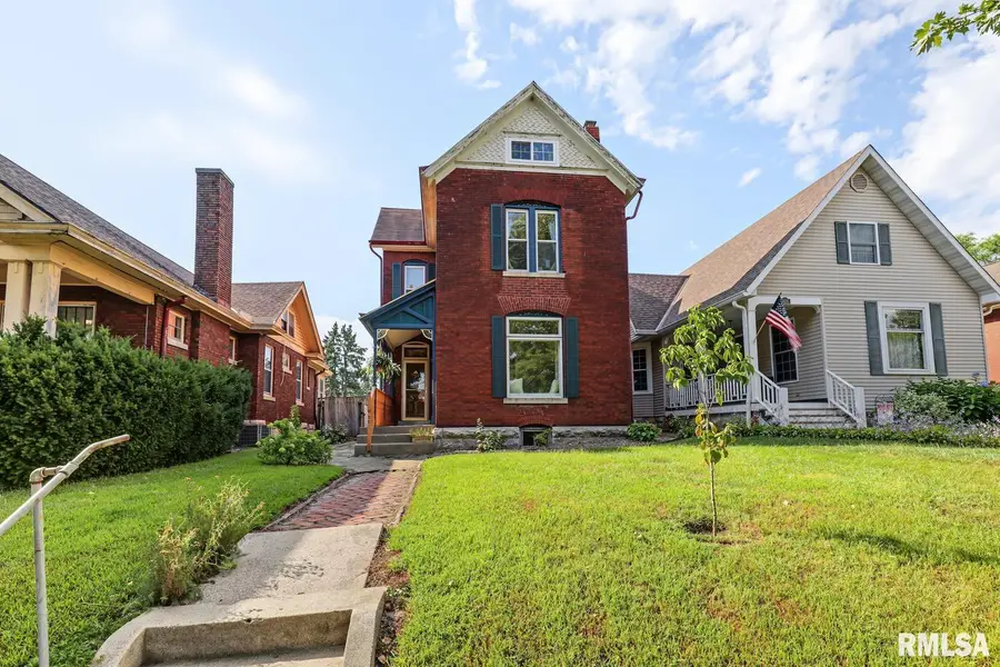 1420 College Avenue, Quincy, IL 62301 - #2
