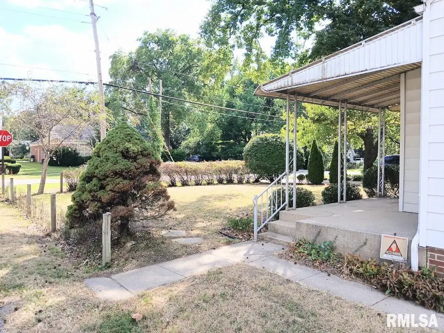 1415 W Ash Street, Springfield, IL 62704 - #2