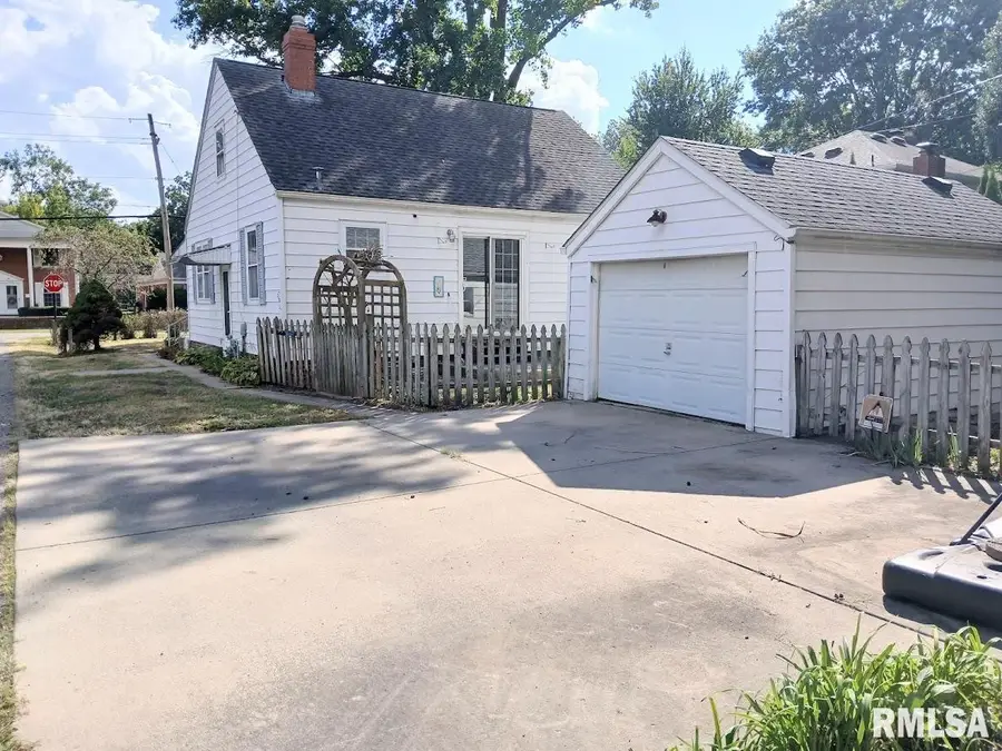 1415 W Ash Street, Springfield, IL 62704 - #3