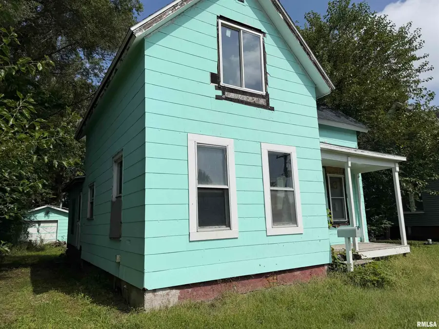 721 Mulberry Street, Galesburg, IL 61401 - #2