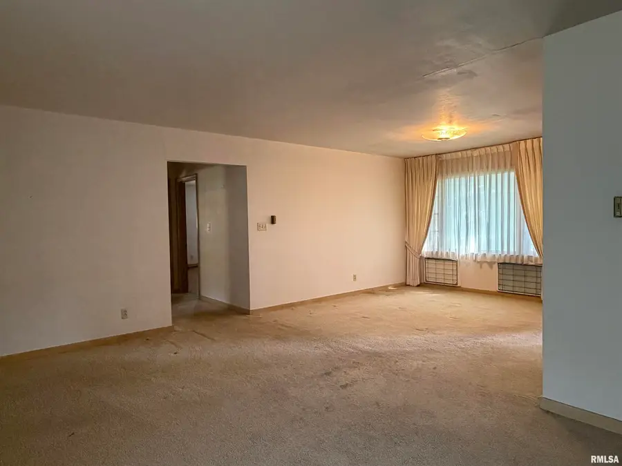 2617 Loami Road, Jacksonville, IL 62650 - #3