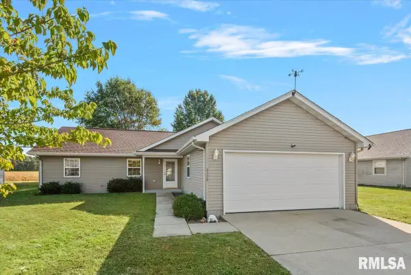2320 White Oaks Drive, Taylorville, IL 62568