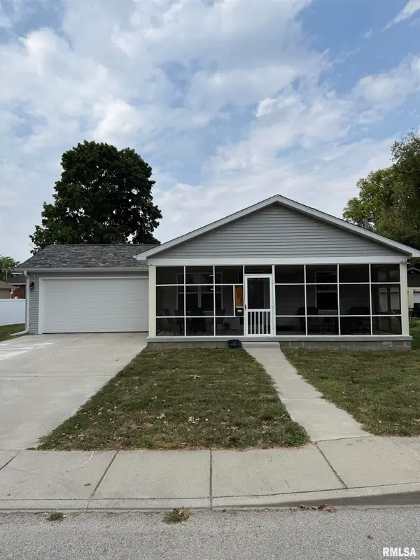 105 S Madison Street, Taylorville, IL 62568