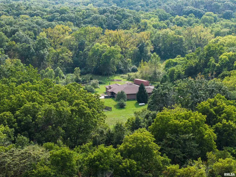 802 E Santa Fe Road, Chillicothe, IL 61523 - #2