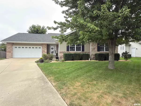 415 Piazza Lane, Chatham, IL 62629