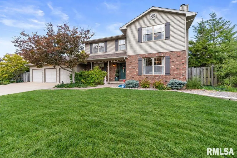 312 Westwinds Drive, Jacksonville, IL 62650 - #2