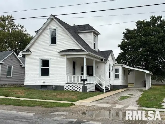 414 W 1st South Street, Carlinville, IL 62626 - #1
