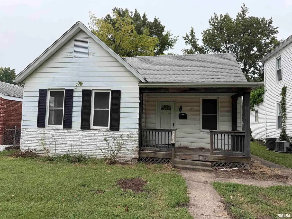 635 W Capitol Street, Springfield, IL 62704 - #1