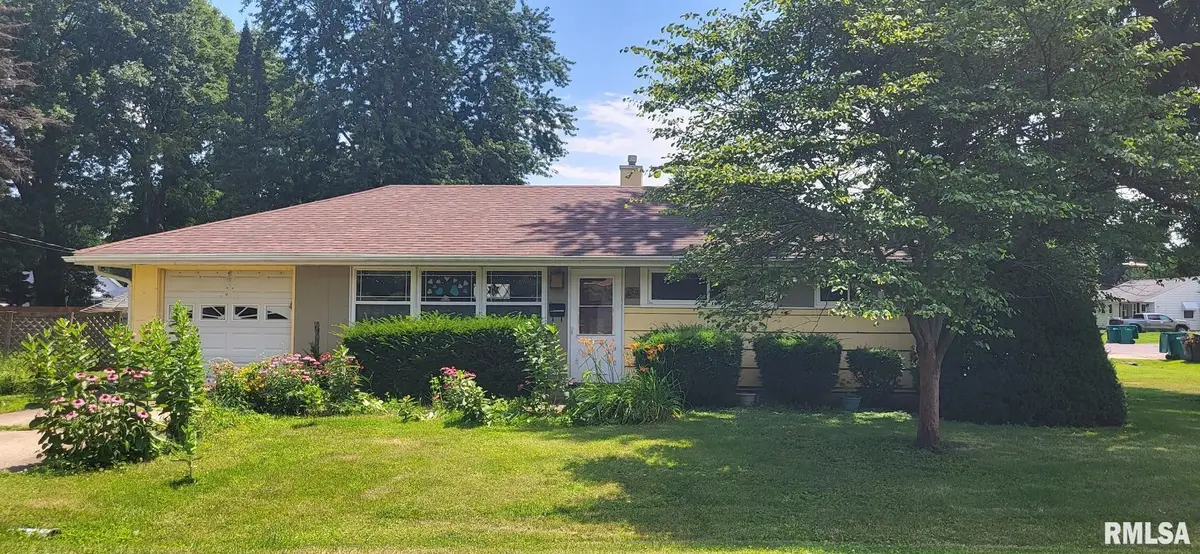 899 Ohio Avenue, Galesburg, IL 61401 - #1